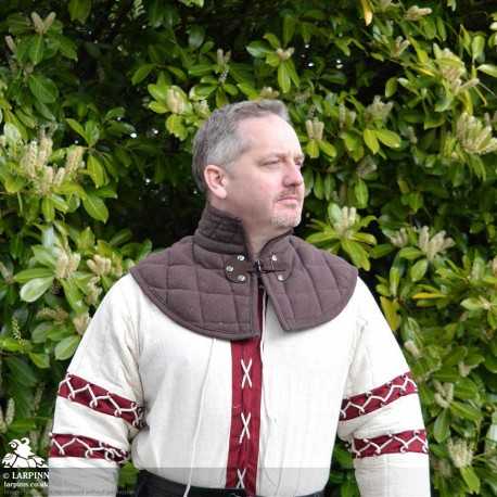 Arthur Padded Collar - Brown