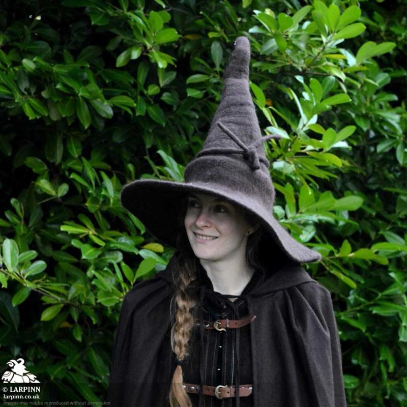 Woollen Wizard Hat - Brown - Costume - LARP Mage - Witch Cosplay