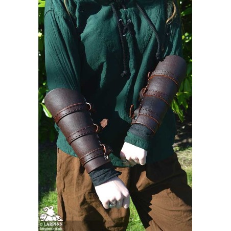 Raygar Leather Bracers