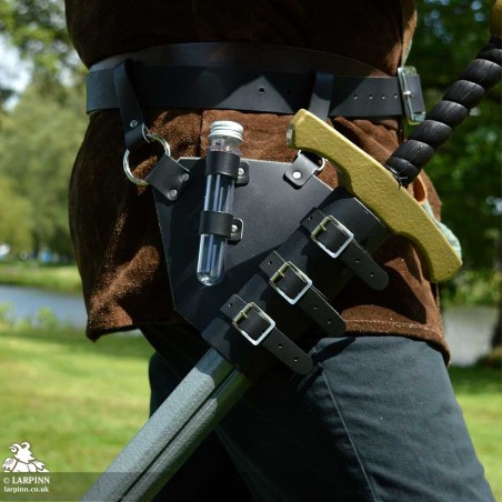 Yanif Scabbard - Sword & Potion Holder - Black