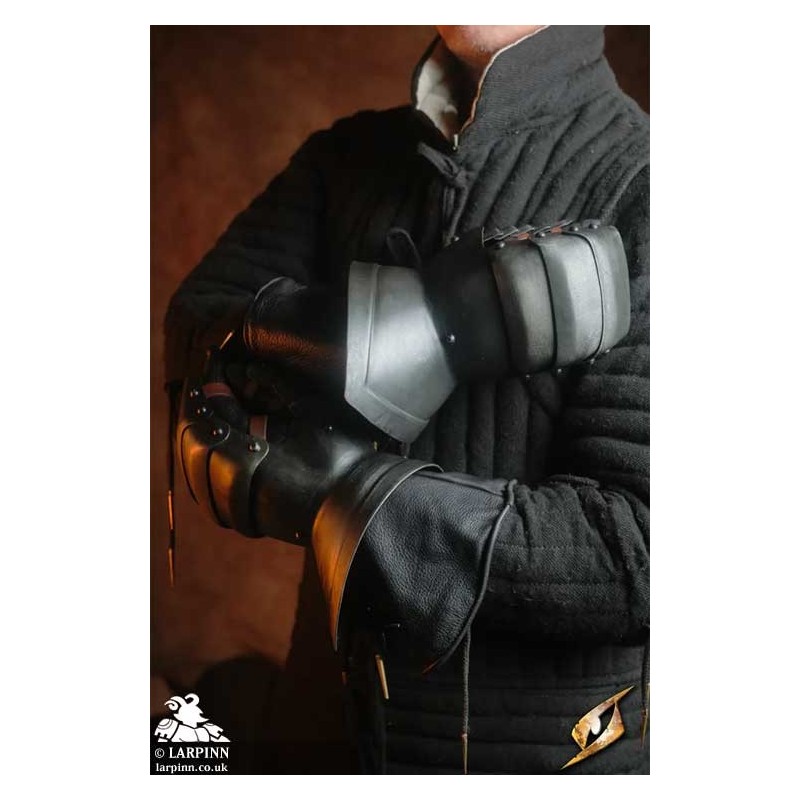 %product-name%%separator%%category%%separator%%brand%%separator%%shop-name%