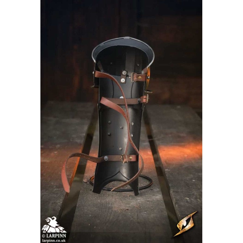 Marauder Greaves - LARP Plate Armour