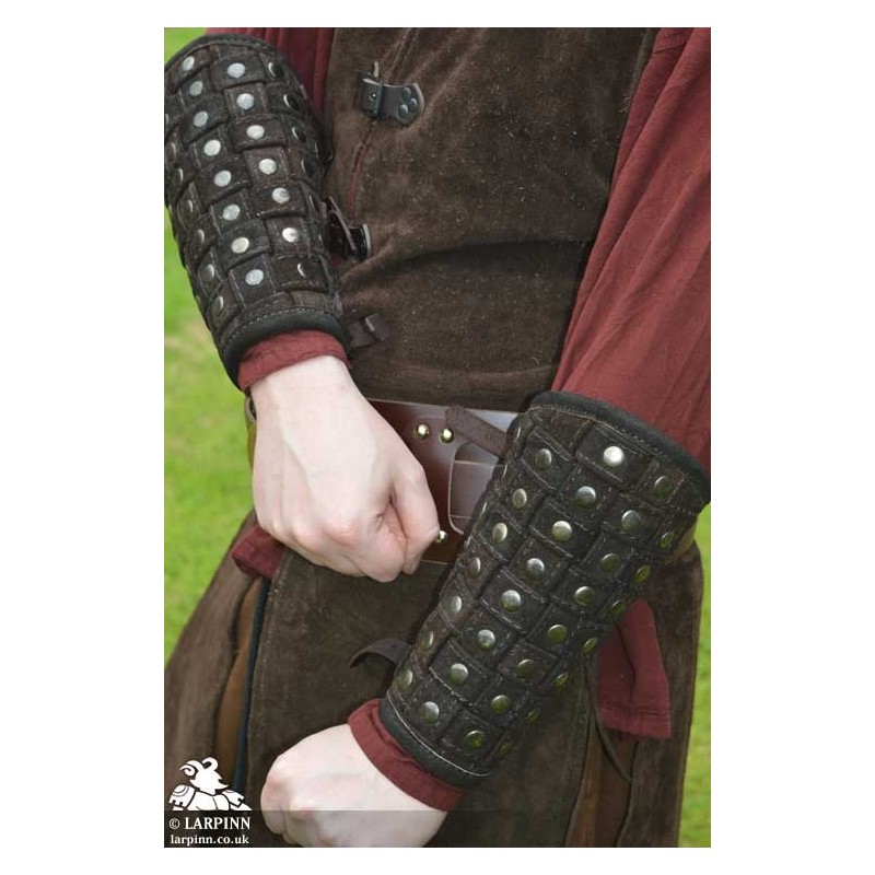 Robert Vambraces - Brown